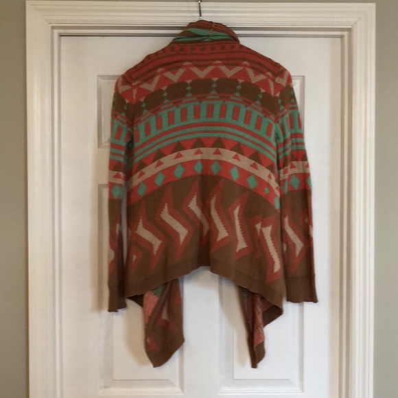 Colorful sweater - Picture 2 of 4